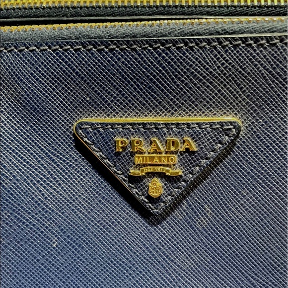 ‼️REDUCED‼️ PRETTY NAVY PRADA SACHEL‼️💕 - Picture 2 of 11